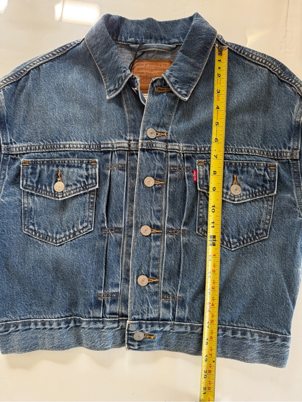 Levi’s woman’s trucker jacket XS - Picture 10 of 14